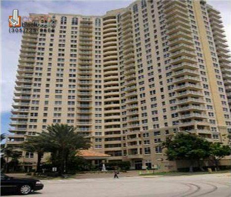 Turnberry on the Green, 19501 W Country Club Dr Turnberry on the Green Img1