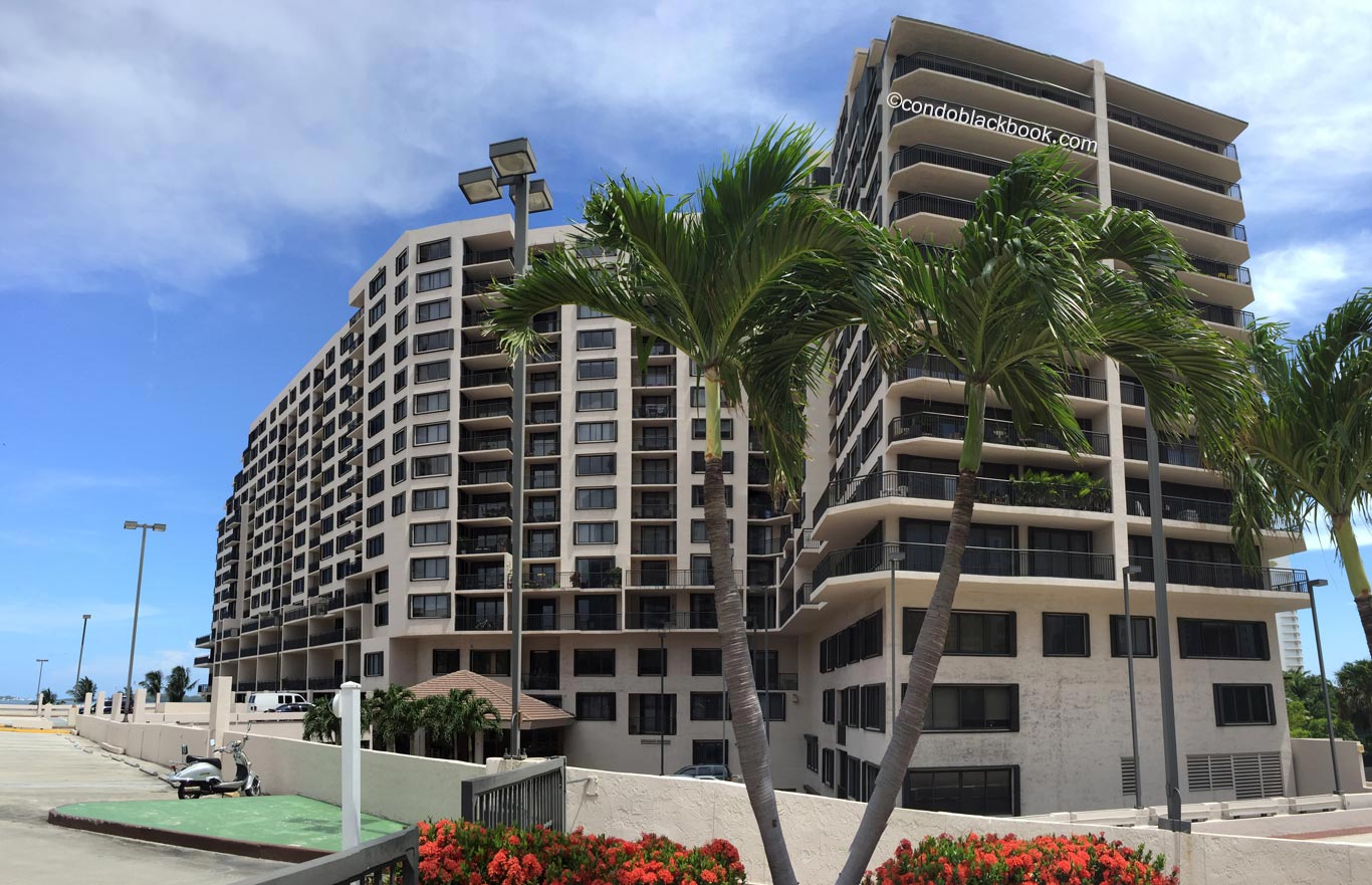 Brickell Key II Img3