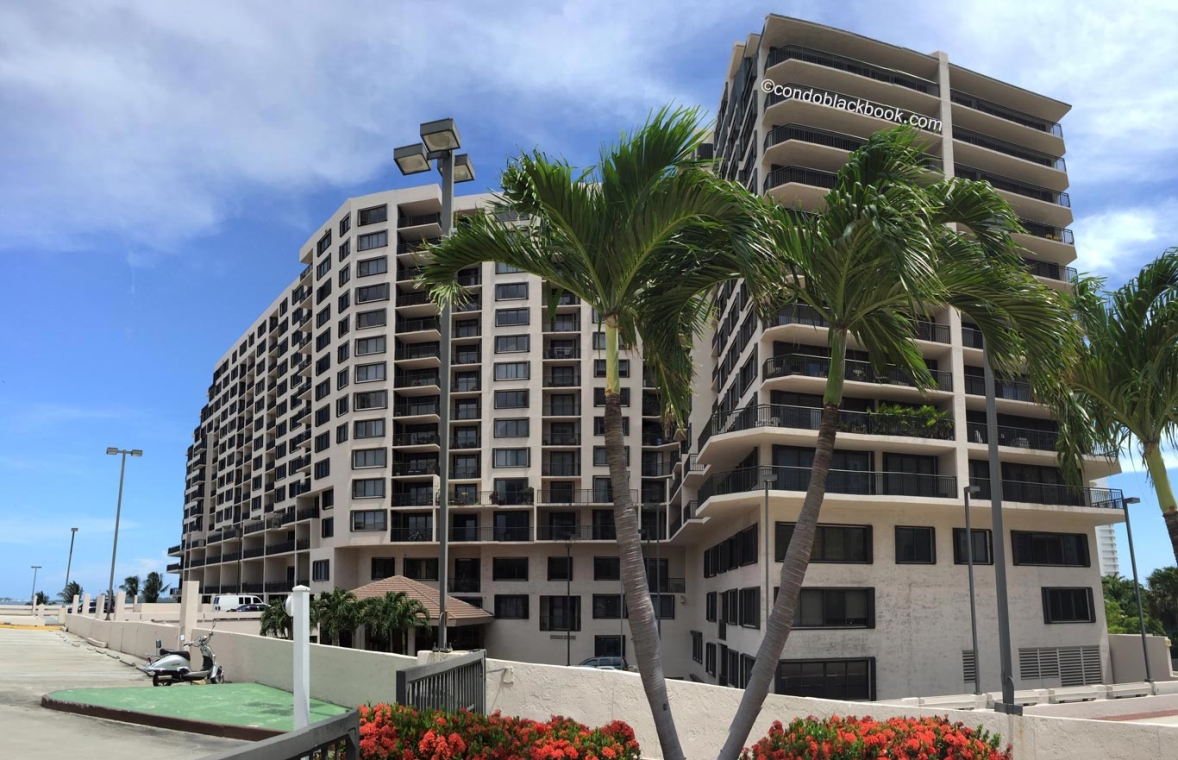 Brickell Key II Img4