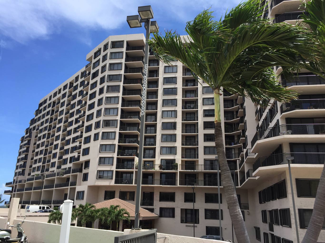 Brickell Key II Img4