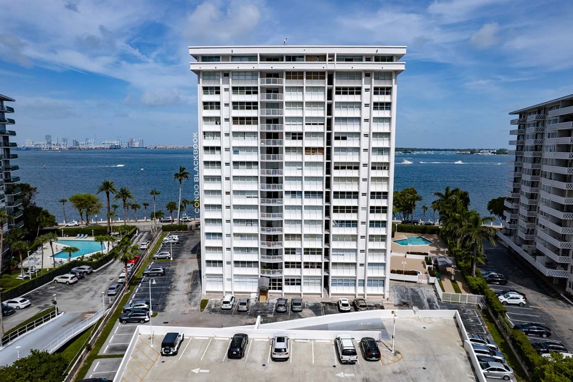 Bayshore Place, 1420 S Bayshore Drive Bayshore Place Img4