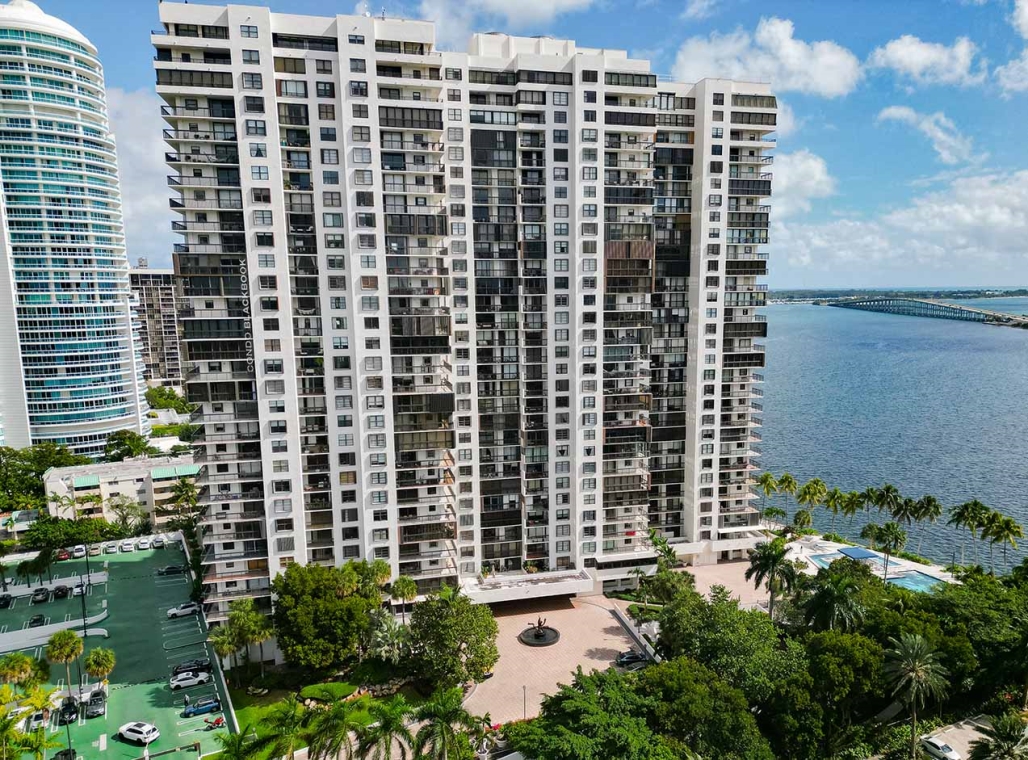 Brickell Bay Club Condos for Sale and Rent in Brickell - Miami