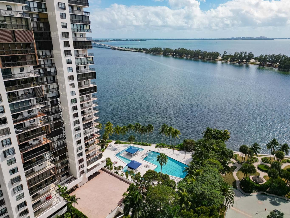 Brickell Bay Club Condos for Sale and Rent in Brickell - Miami