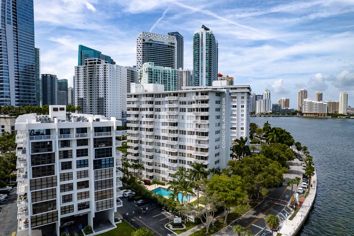 Brickell Shores Img2