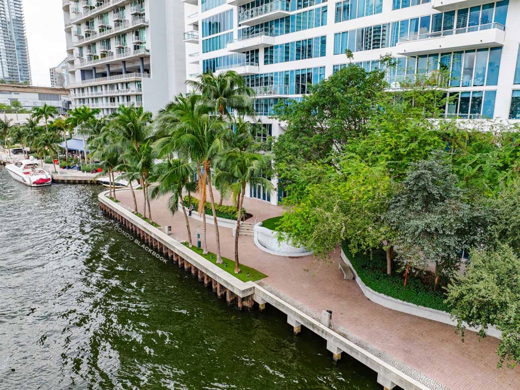 Latitude, 185 SW 7th St Latitude Img6