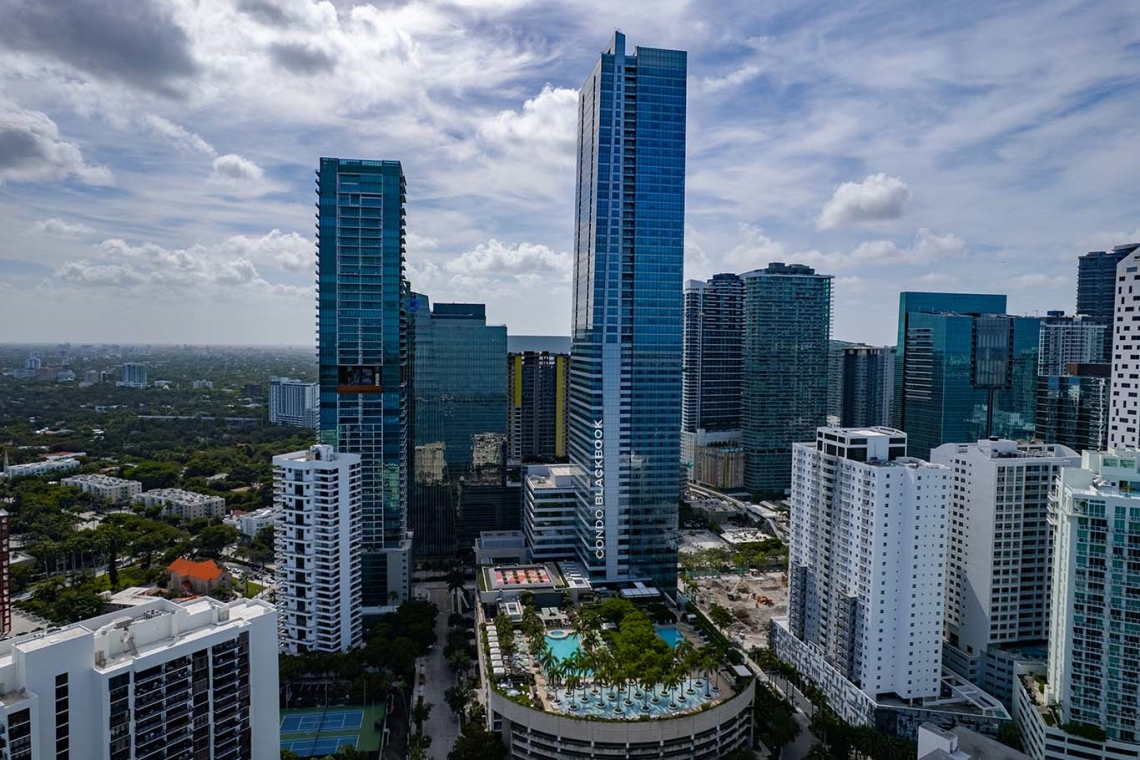 The Four Seasons Residences Img1