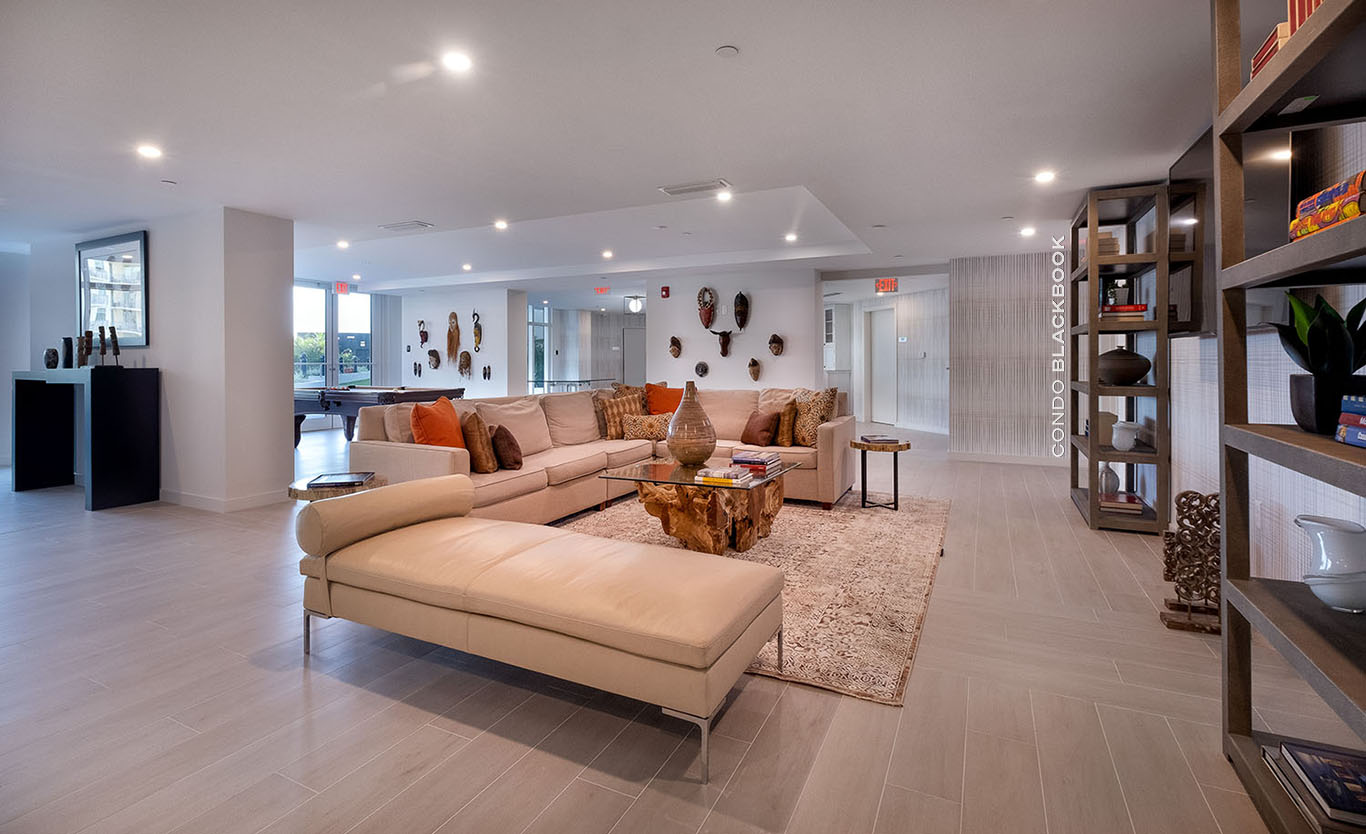 Hollywood East Apartments, 2165 Van Buren St Hollywood East Apartments Img5