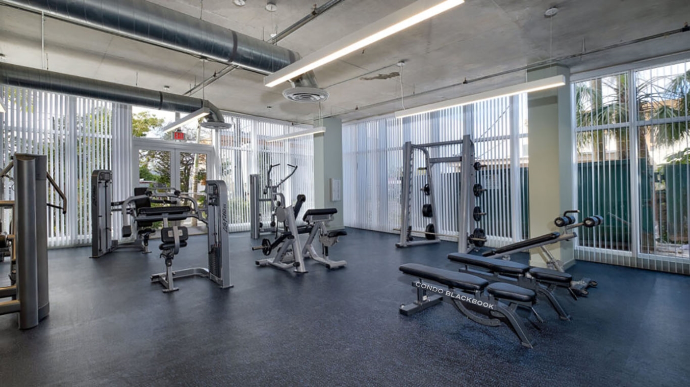 Hollywood East Apartments, 2165 Van Buren St Hollywood East Apartments Img10