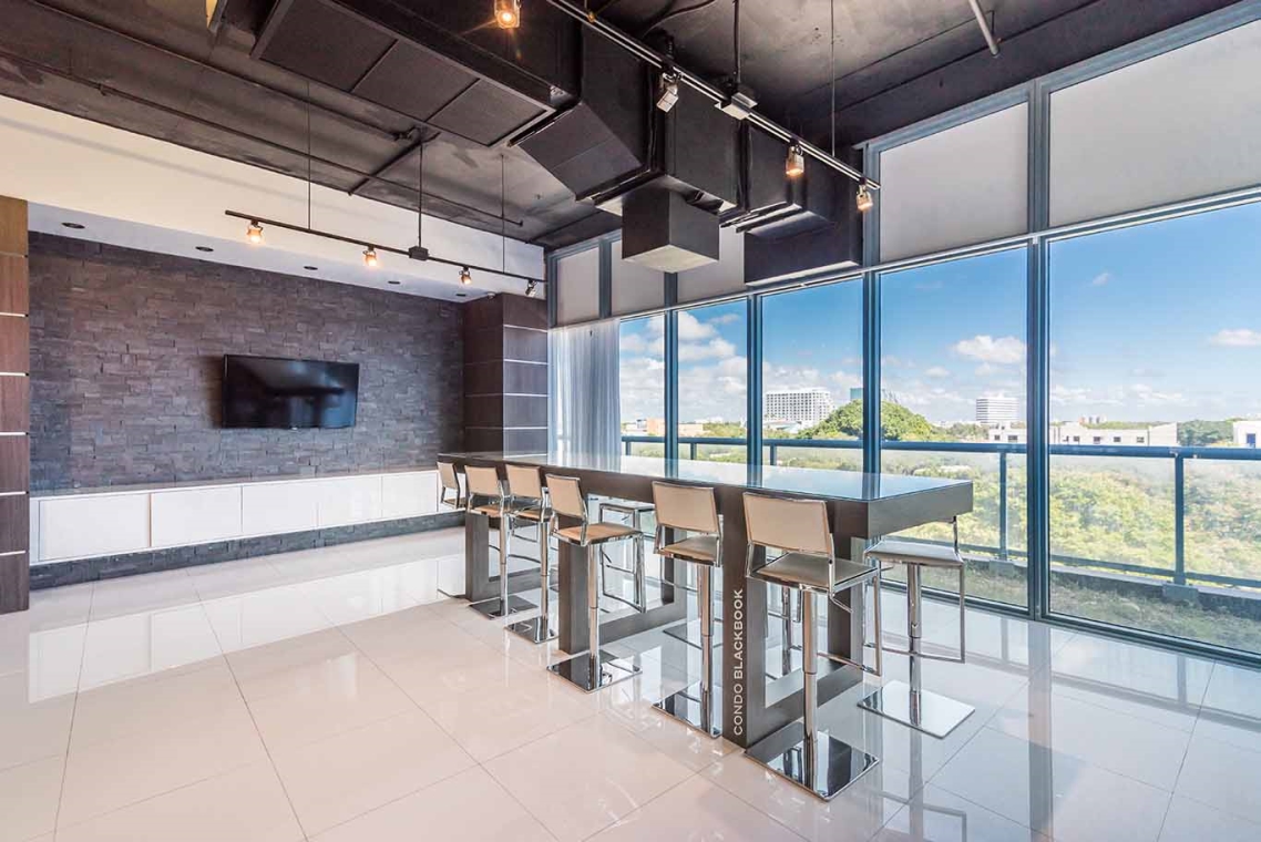 Blue, 601 NE 36th St Blue Img11