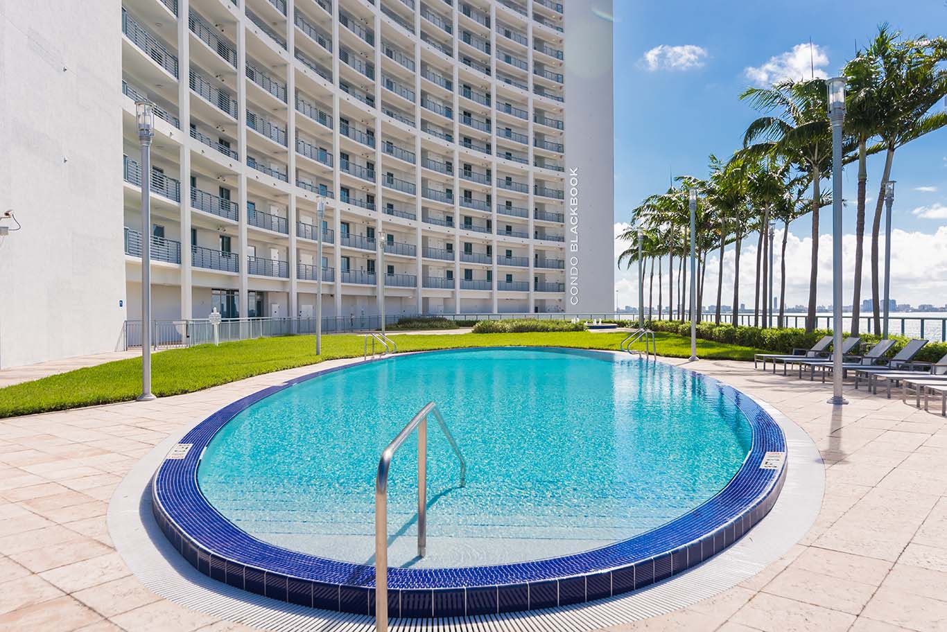 Blue, 601 NE 36th St Blue Img18