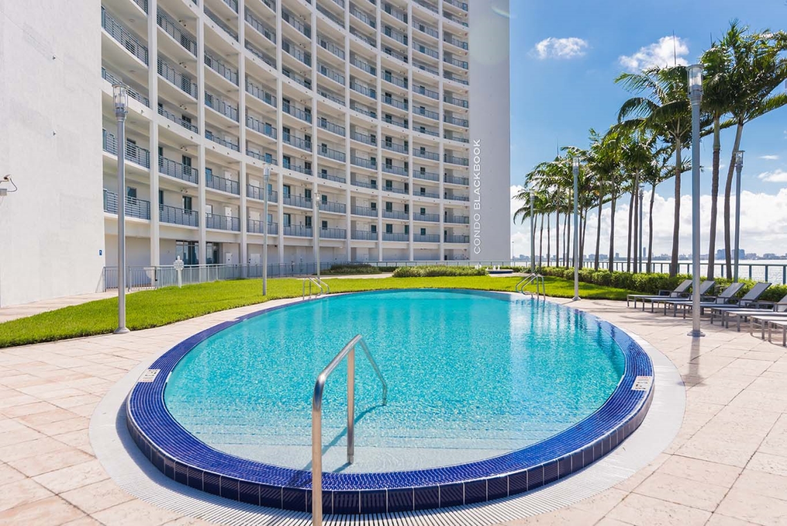 Blue, 601 NE 36th St Blue Img19