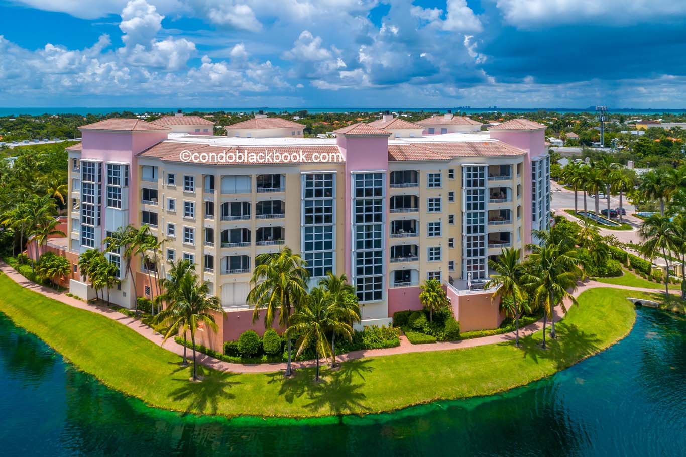 Ocean Club - Lake Villa One, 721-727 Crandon Blvd Ocean Club - Lake Villa One Img0