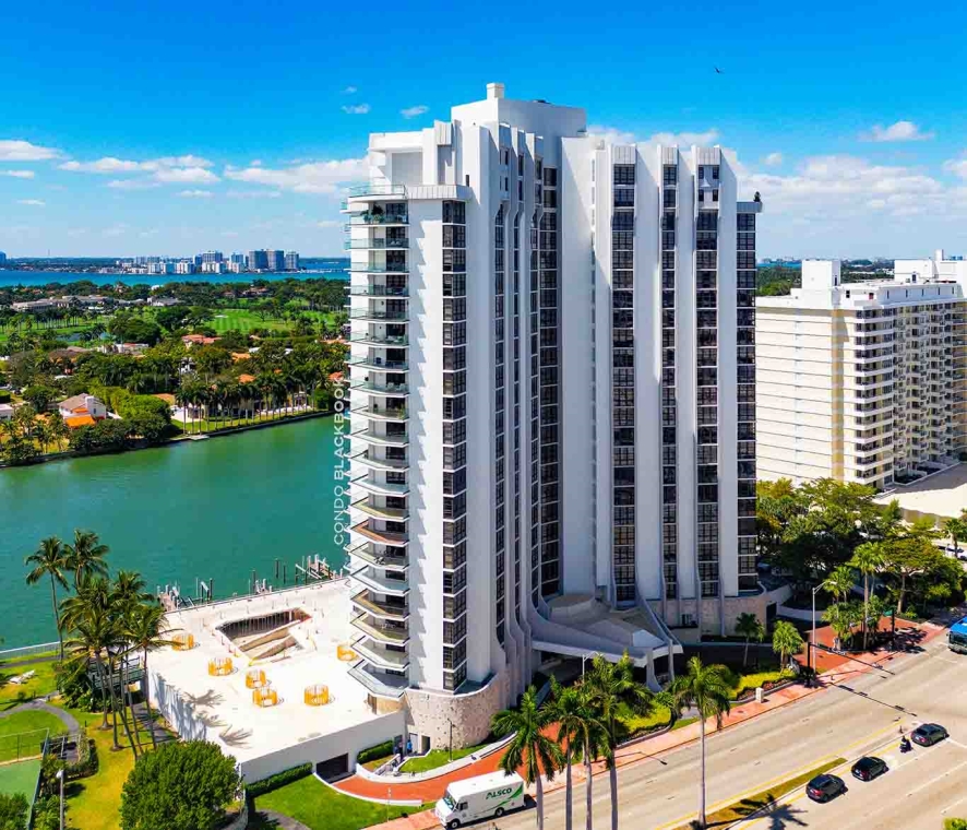 Tower House, 5500 Collins Ave Tower House Img1