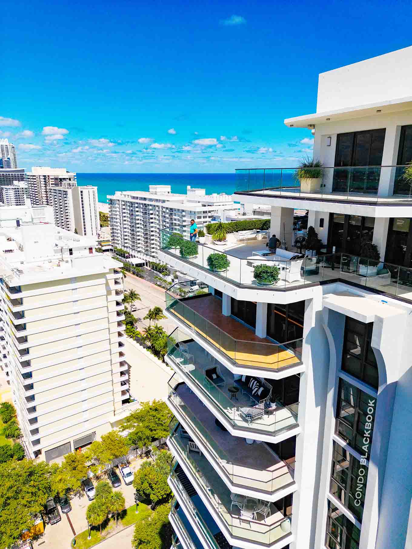 Tower House, 5500 Collins Ave Tower House Img4