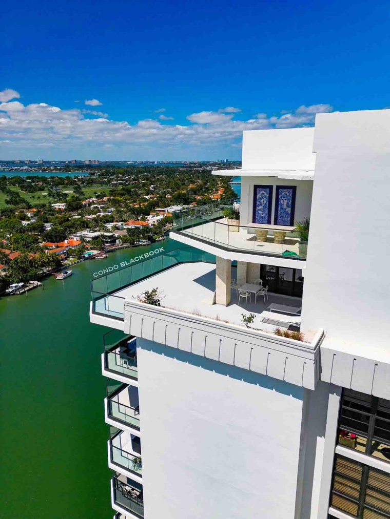 Tower House, 5500 Collins Ave Tower House Img6