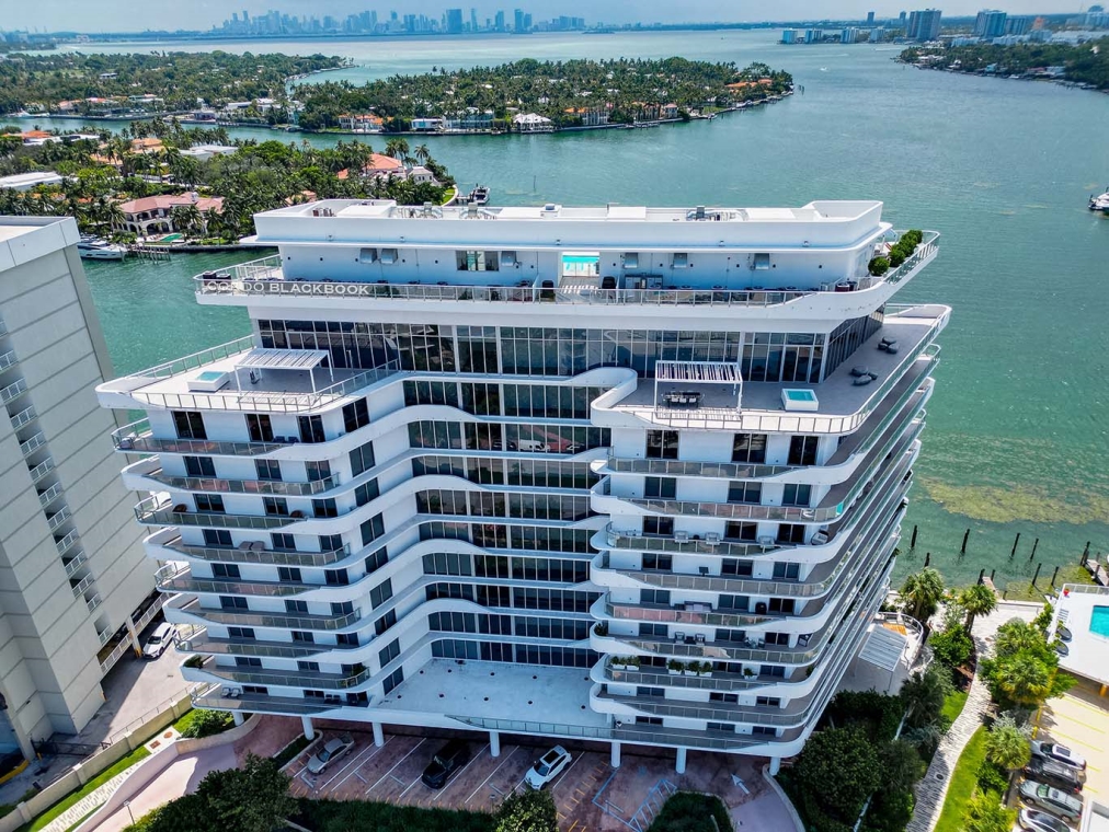 Monaco Yacht Club & Residences, 6800 Indian Creek Drive Monaco Yacht Club & Residences Img3