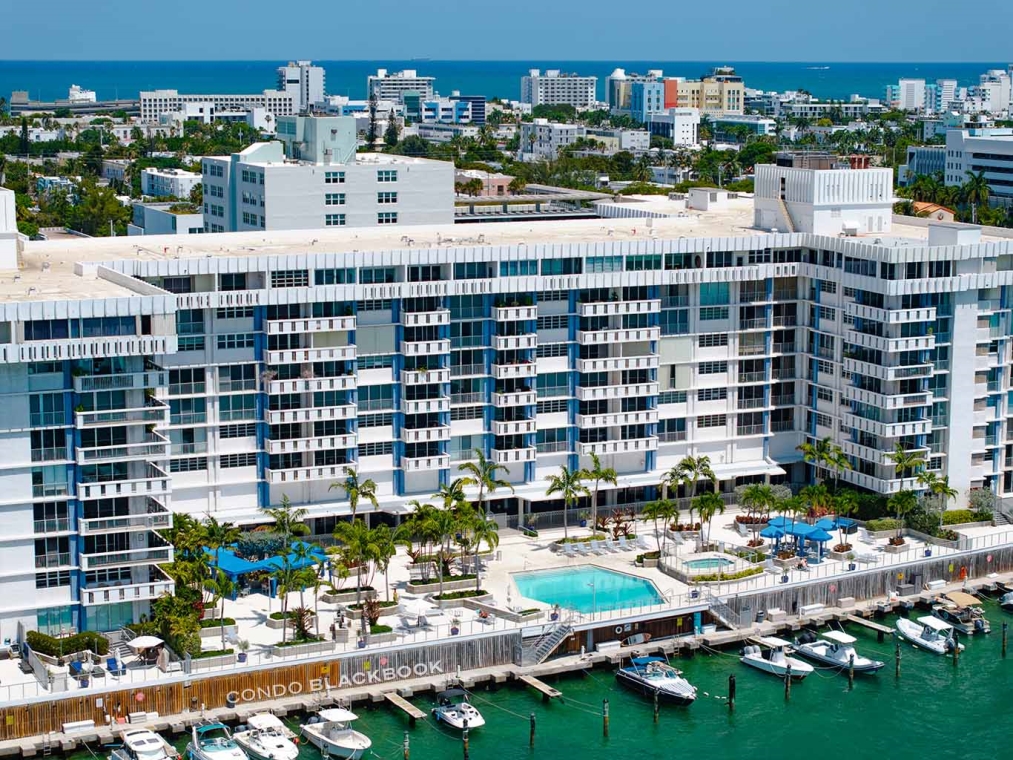 South Bay Club, 800 West Avenue South Bay Club Img4