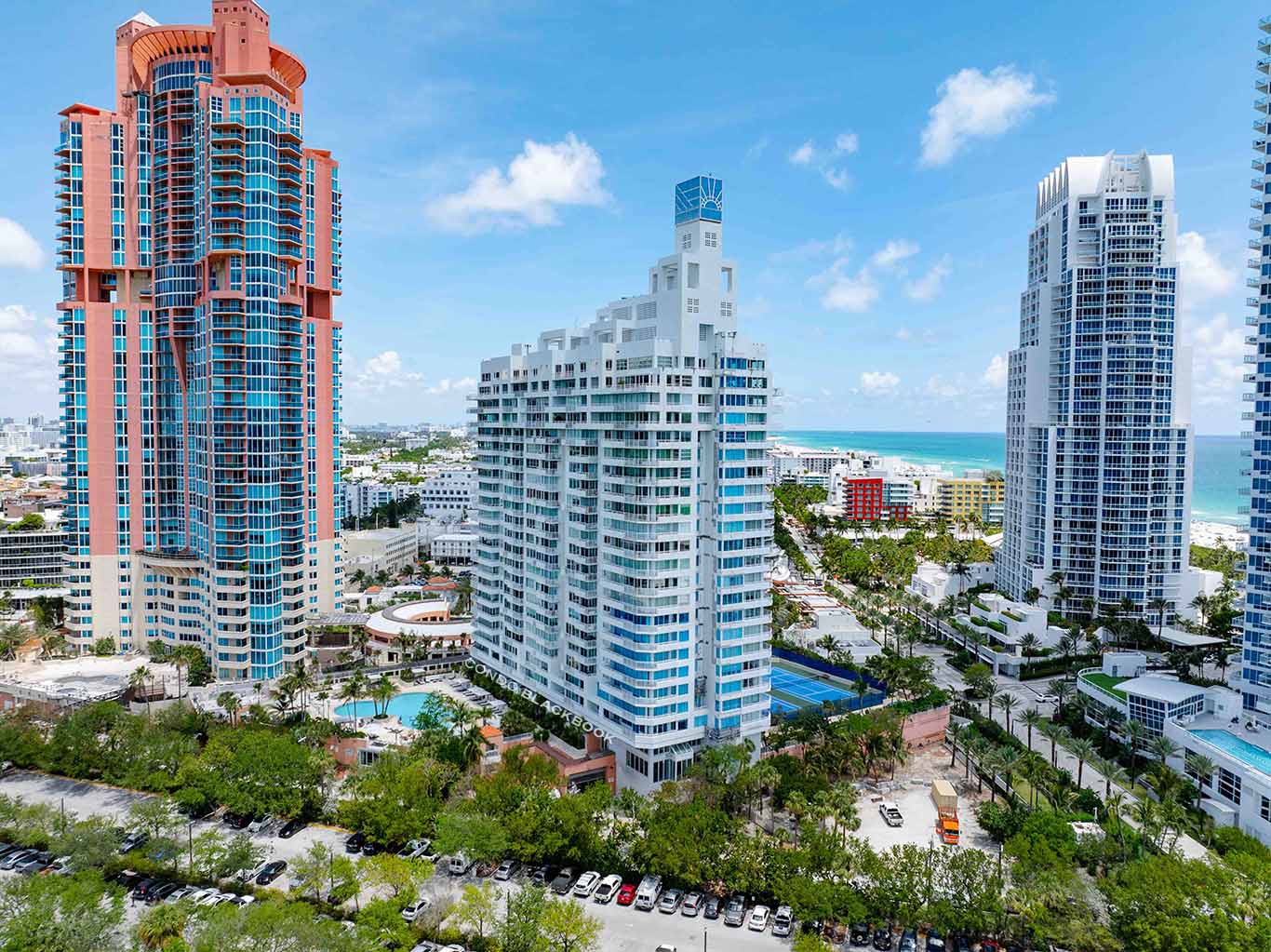 South Pointe Tower, 400 South Pointe Dr South Pointe Tower Img1