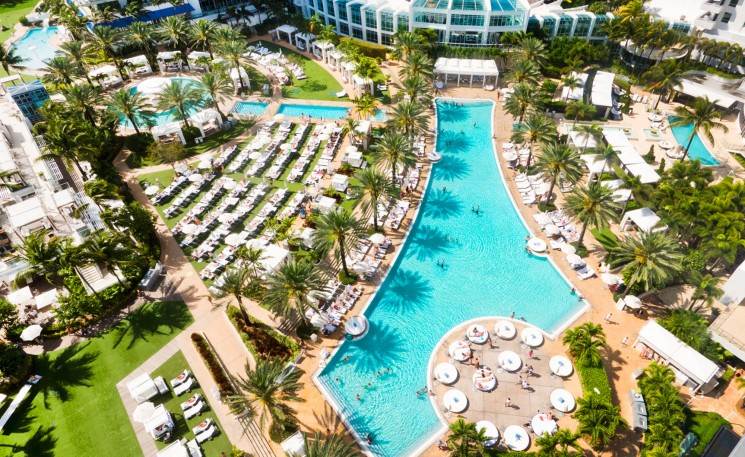 Fontainebleau Miami Beach Swimming Pool