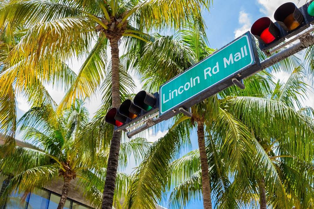 Lincoln road outdoor mall Miami south beach