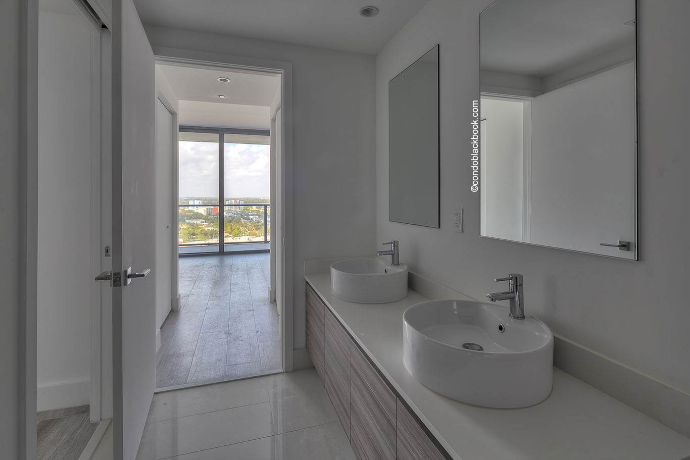 Hyde Midtown miami bathroom