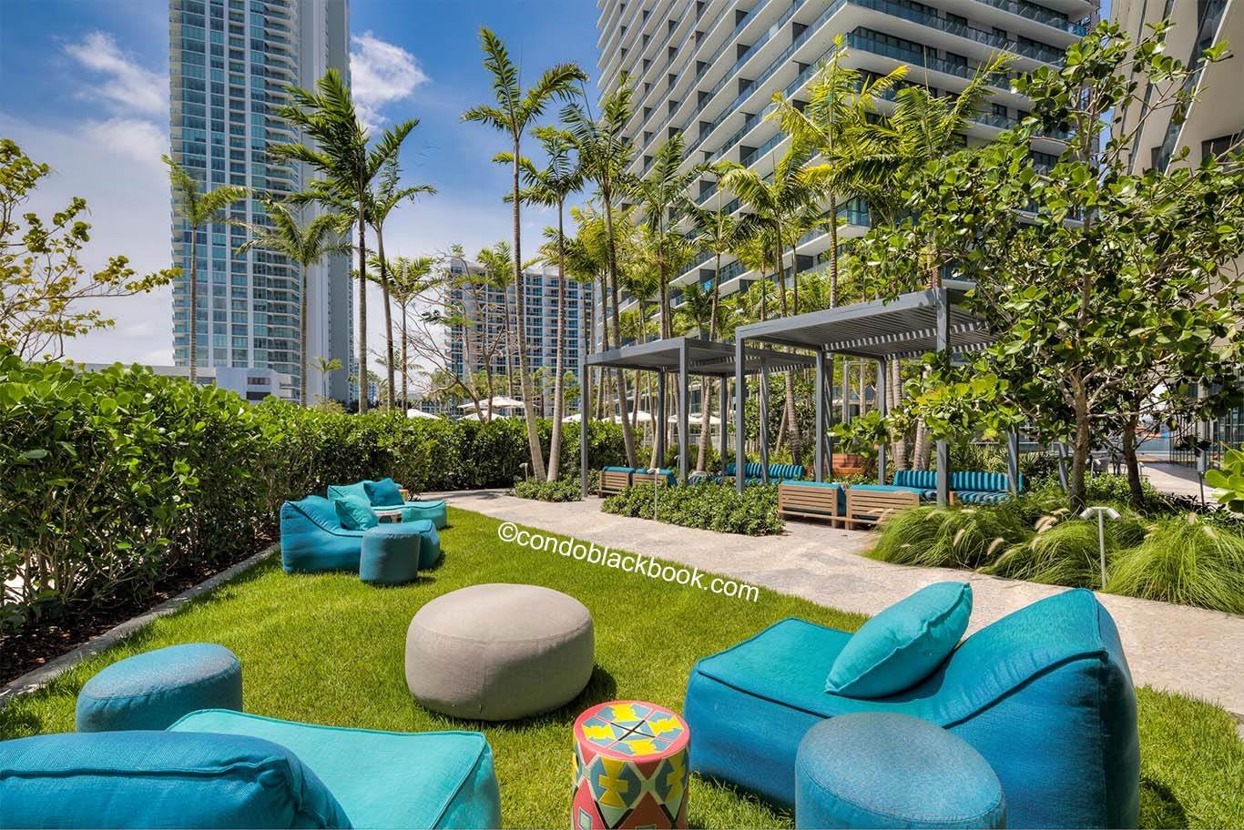 Paraiso Bay Miami Edgewater Pool