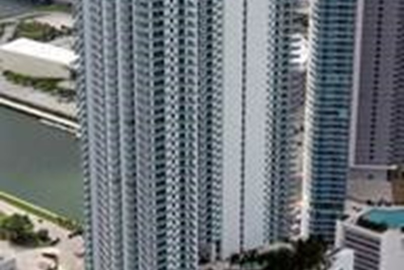 Alleged Negligence Cause of Lawsuit against 900 Biscayne Builder