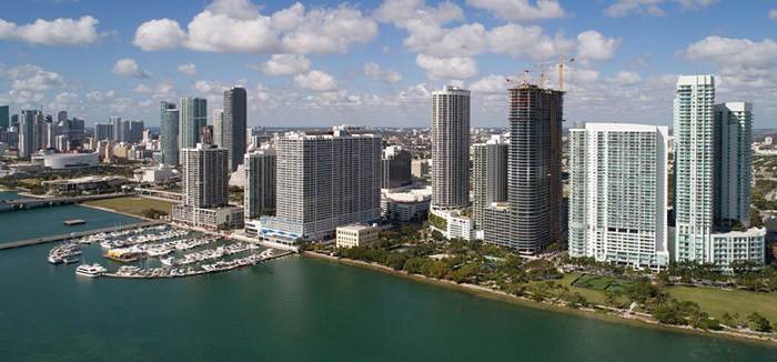 Edgewater - Miami , FL