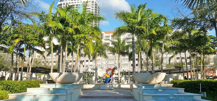 Promenade within the Shops at Midtown Miami