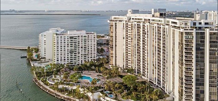 Nine Island Avenue – 9 Island Avenue, Venetian Islands