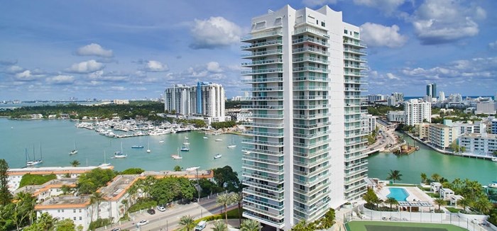 Grand Venetian – 10 Venetian Way, Venetian Islands