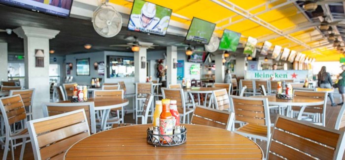 Shuckers Waterfront Bar & Grill