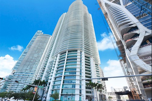 900 Biscayne Bay