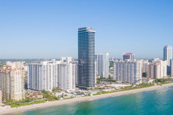 2000 Ocean condominium in Hallandale Beach (Golden Dusk Photography)