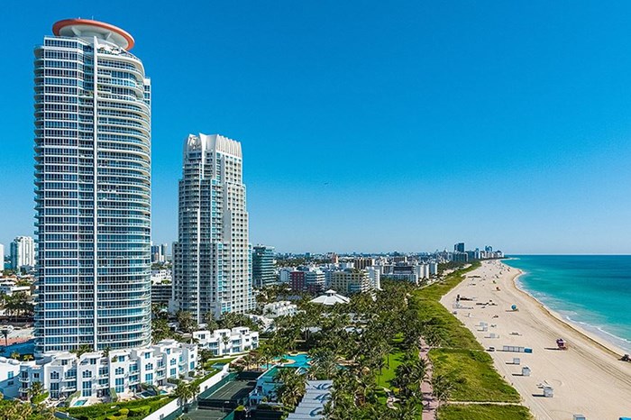 Continuum I South – 100 S Pointe Dr, South Beach