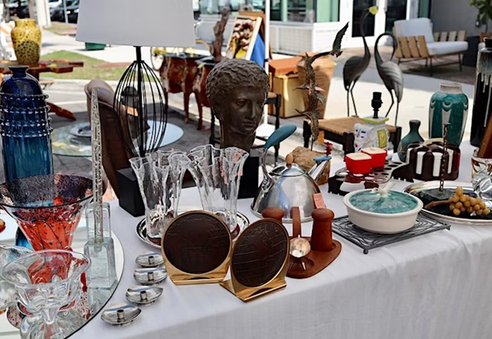 The Lincoln Road Antique & Collectible Market: April 16 & 30