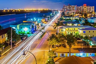 Comparando dos barrios del área de Miami Beach: Sunny Isles Beach vs. Hollywood