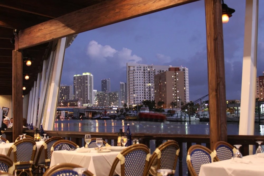 Casablanca Seafood Bar & Grill