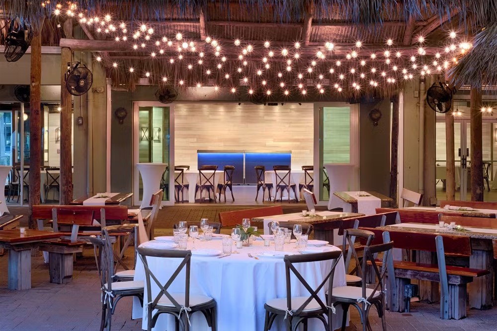 Monty’s Raw Bar