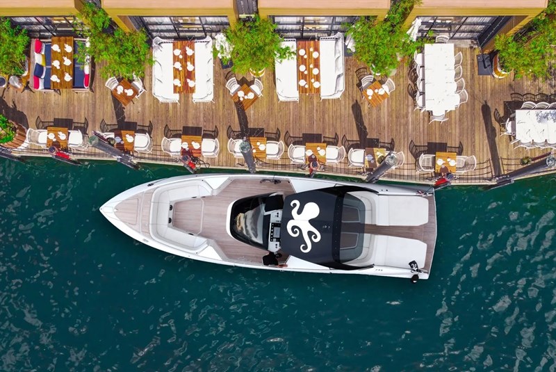 Miami’s Top Boat-Up Restaurants to Dock and Dine