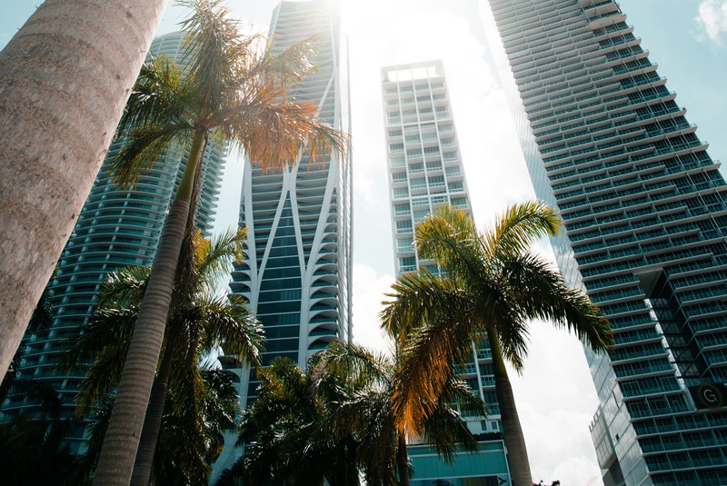 Annual Highlights + Q4 2023 Luxury Condo Market Summary: Stable Growth with Positive Outlook
