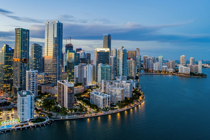 Q4 2023 & Annual Miami Luxury Condo Market Report & Stats