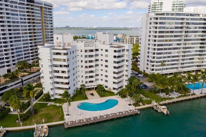 1. Belle Towers – 16 Island Avenue, Venetian Islands