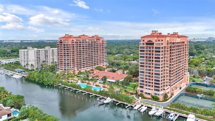 Siena at Deering Bay
