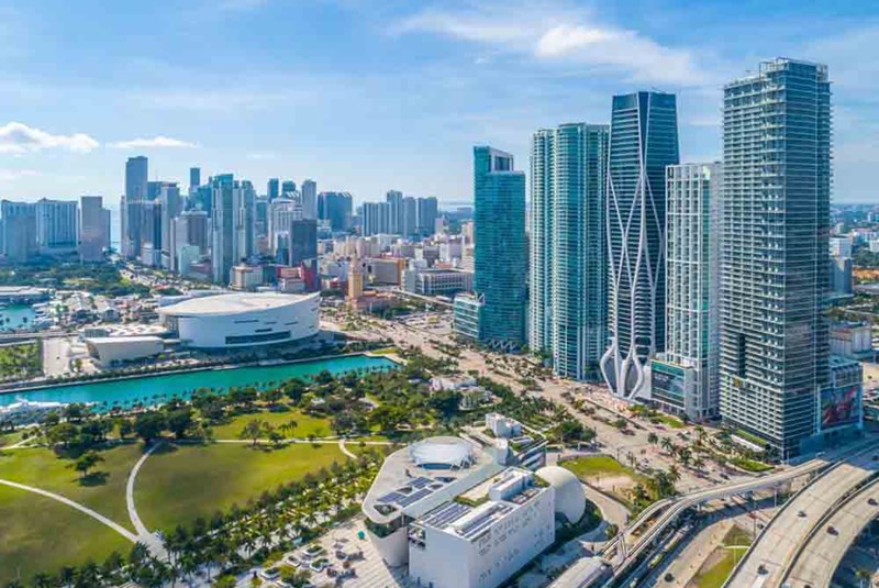 Greater Downtown Miami Luxury Condo Market Report Q1 2025: Strong Prices, Surging Inventory