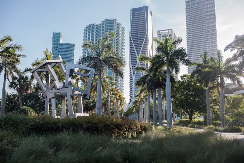 Edgewater vs Downtown Miami: Which Miami Neighborhood Is Right for You?