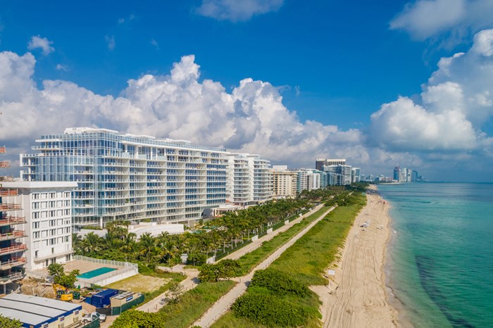 The Surf Club Four Seasons Hotel And Residences